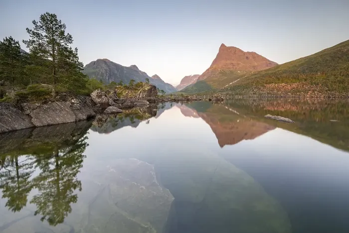 Framed Print : Innerdalsvatna Lake, Innerdalen High Valley