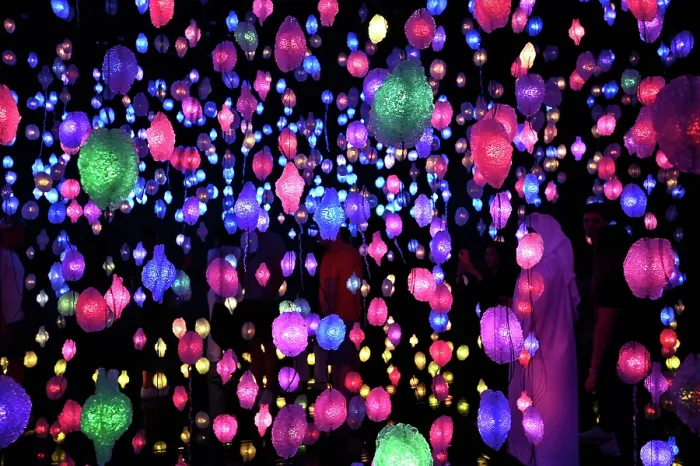 Framed Print : Installation der Schweizer Künstlerin Pipilotti Rist im National Museum of Qatar Framed Print : Installation der Schweizer Künstlerin Pipilotti Rist im National Museum of Qatar