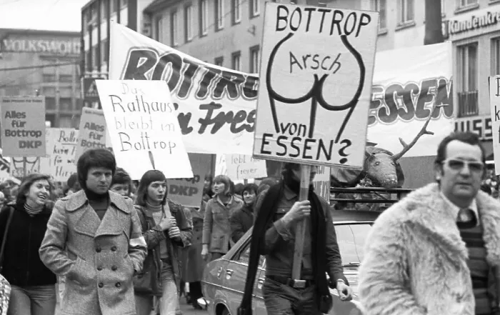 Framed Print : The intention to incorporate the Ruhr district town of Bottrop into Essen was met with protests by numerous residents