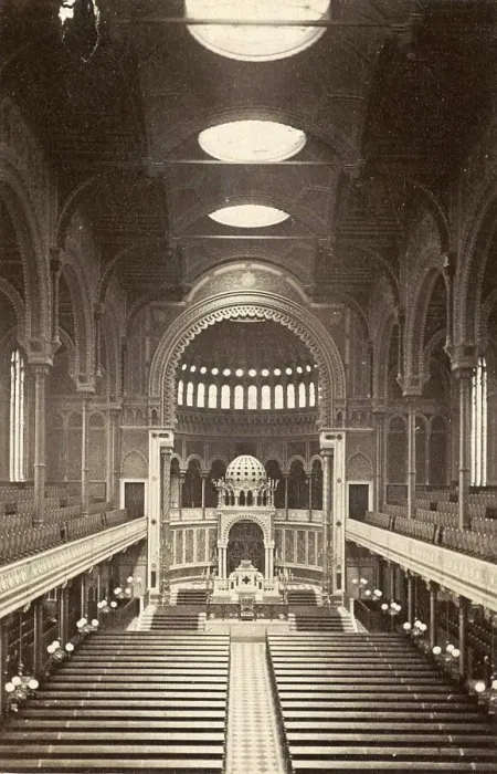Framed Print : Interior of the New Synagogue in Berlin