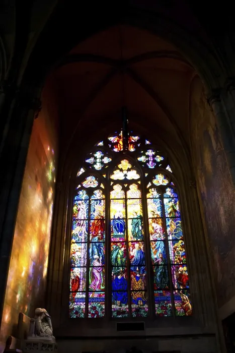 Framed Print : Interior of st. Vitus cathedral in Prague Framed Print : Interior of st. Vitus cathedral in Prague