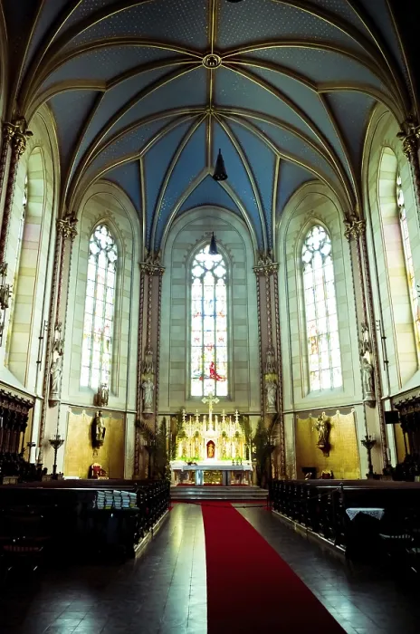 Framed Print : Interior view of a cathedral with an ornate altar Framed Print : Interior view of a cathedral with an ornate altar