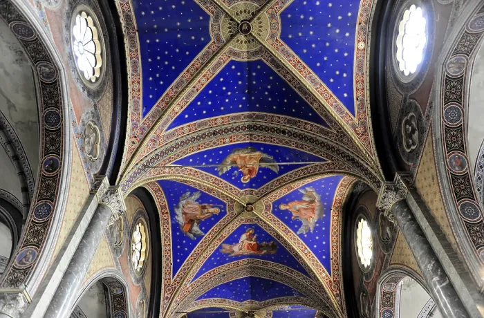 Framed Print : Interior view of the Gothic basilica