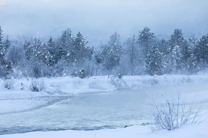 Framed Print : Isar valley in winter at temperatures of minus 18 degrees Celsius