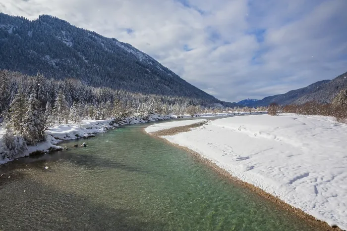 Framed Print : Isar valley in winter at temperatures of minus 18 degrees Celsius