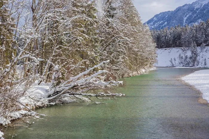 Framed Print : Isar valley in winter at temperatures of minus 18 degrees Celsius