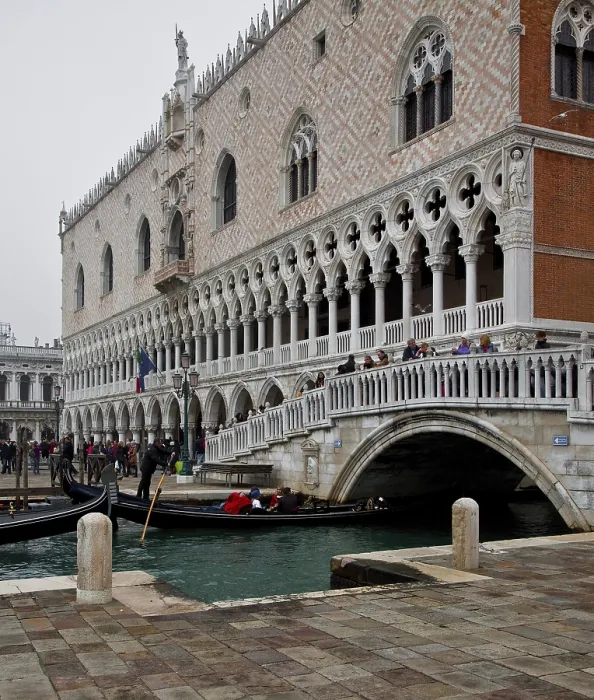Framed Print : Italy Venice Doge's Palace -22 built 13-14th century South facade from east right Ponte di Paglia Italy Framed Print : Italy Venice Doge's Palace -22 built 13-14th century South facade from east right Ponte di Paglia Italy