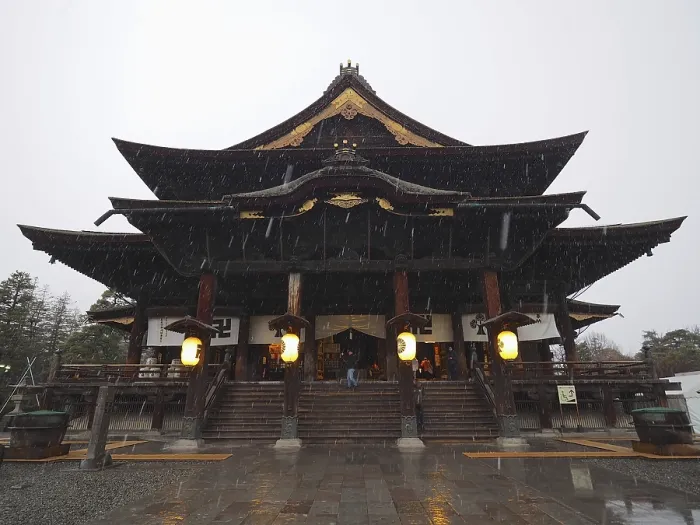 Framed Print : Japanese temple in rain giving off a calm atmosphere Framed Print : Japanese temple in rain giving off a calm atmosphere