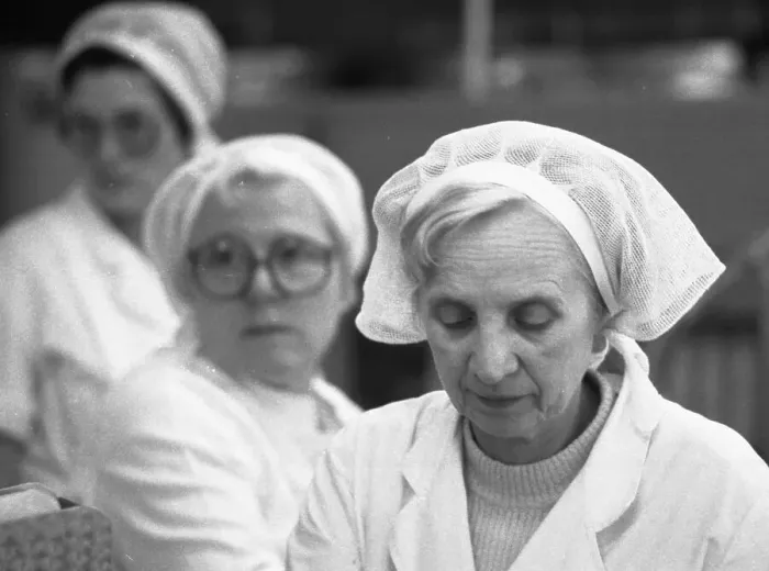 Framed Print : Jobs at the pharmaceutical production Medice on 12