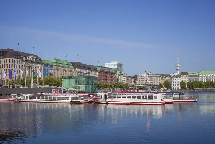 Framed Print : Jungfernstieg with Inner Alster Lake and jetty