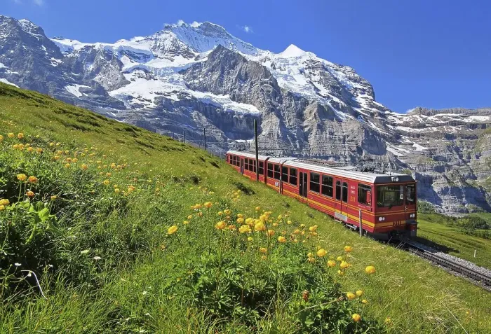 Framed Print : Jungfrau Railway at Kleine Scheidegg in front of the Jungfrau-Massif