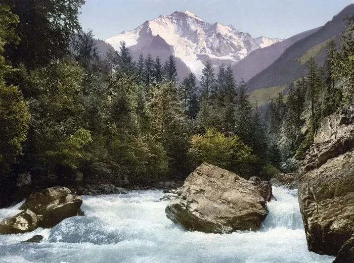 Framed Print : Jungfrau und Luetschine, Bernese Oberland