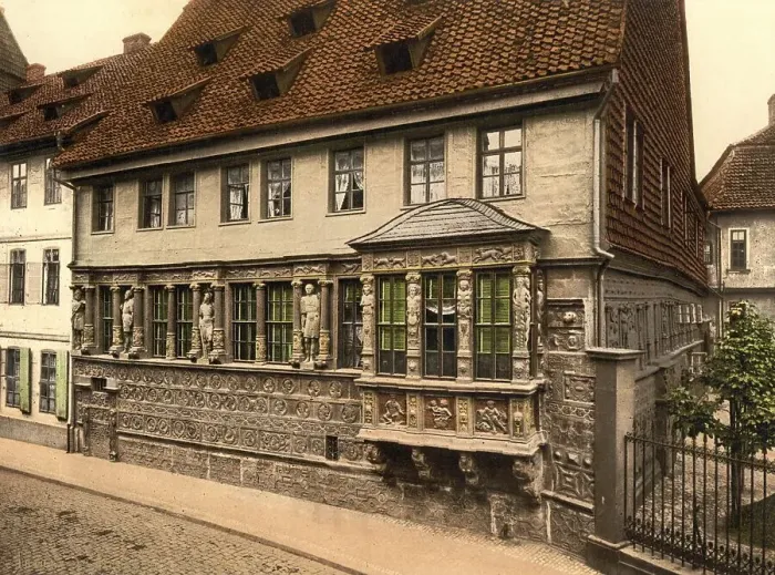 Framed Print : The Kaiserhaus in Hildesheim, Lower Saxony
