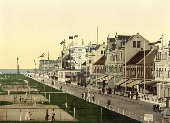 Framed Print : The Kaiserstrasse in Norderney