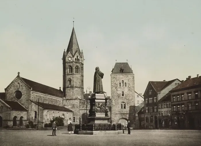 Framed Print : Karlsplatz and Luther Monument in Eisenach Framed Print : Karlsplatz and Luther Monument in Eisenach