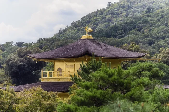 Framed Print : Kinkaku-ji, Temple of the Golden Pavilion