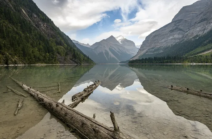 Framed Print : Kinney Lake, snow-capped mountains reflected in the lake
