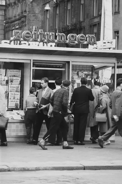 Framed Print : Kiosk, newspaper kiosk, 1961, Grammaische StrasseLeipzig