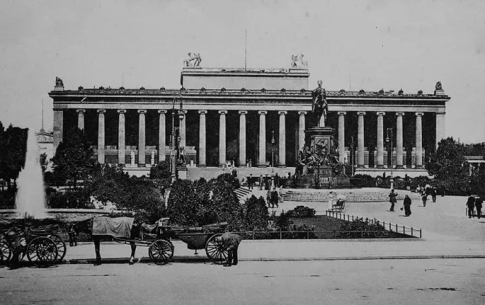 Framed Print : Koenigliches Museum Royal Museum