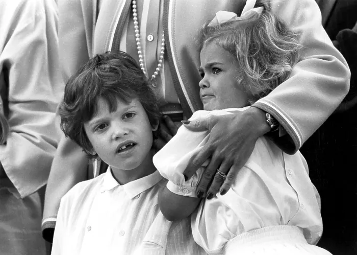 Framed Print : Kungafamiljen pa Victorias skolavslutning 1986 Queen Silvia of Sweden Kungafamiljen p Framed Print : Kungafamiljen pa Victorias skolavslutning 1986 Queen Silvia of Sweden Kungafamiljen p