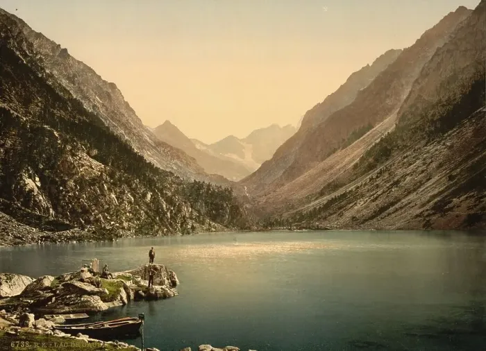 Framed Print : Lac de Gaube is one of numerous mountain lakes on the French side of the Pyrenees