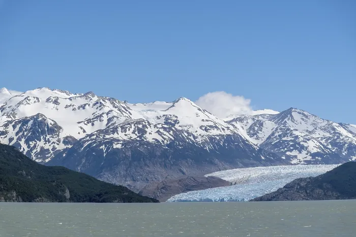 Framed Print : Lago Grey, Andes mountain range Framed Print : Lago Grey, Andes mountain range