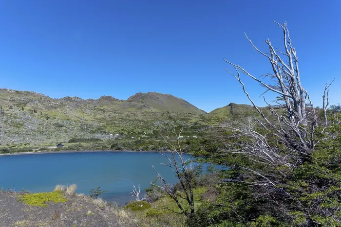 Framed Print : Lago Pehoe, mountain range of the Andes