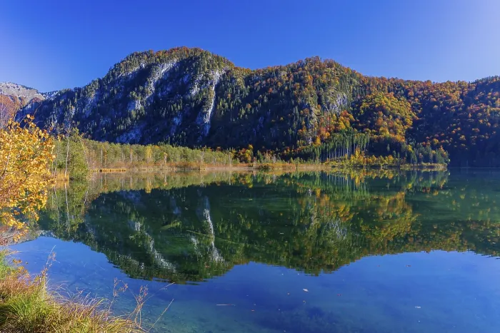 Framed Print : Lake Almsee in autumn with mountains reflected in the lake Framed Print : Lake Almsee in autumn with mountains reflected in the lake