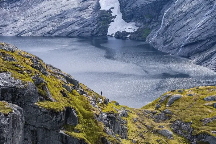Framed Print : Lake Fjerddalsvatnet, near Sorvagen