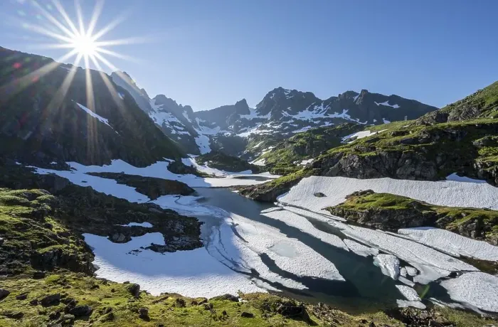 Framed Print : Lake Isvatnet with ice, mountains and snow