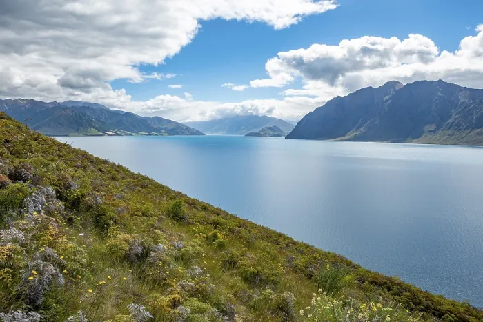 Framed Print : Lake and mountain views, Lake Wanaka Framed Print : Lake and mountain views, Lake Wanaka