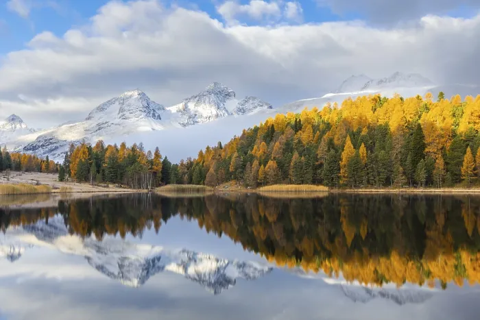 Framed Print : Lake Stazer in front of mountain peaks with snow