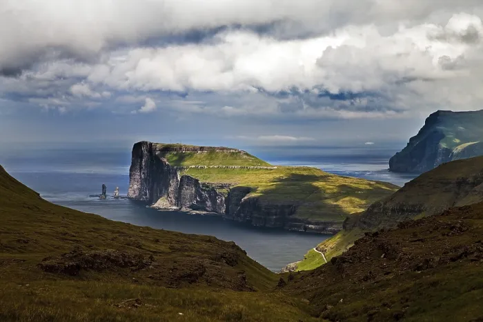 Framed Print : Landscape overlooking the northeast coast of Eysturoy in the North Atlantic from Streymoy
