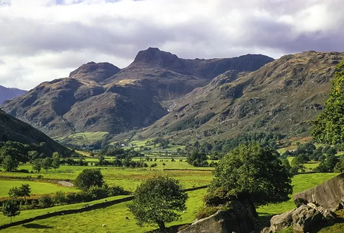 Framed Print : Langdale Pikes, Lake-District-Nationalpark, Cumbria, England, UK September 1973
