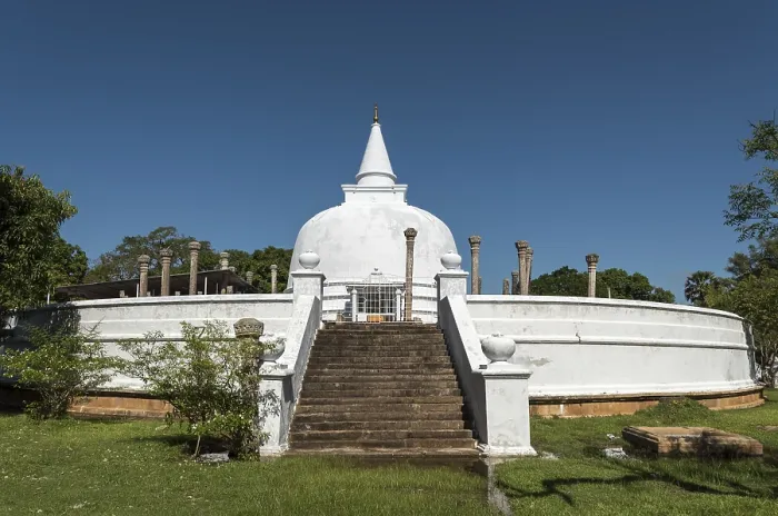 Framed Print : Lankaramaya Dagoba, Lankarama Stupa