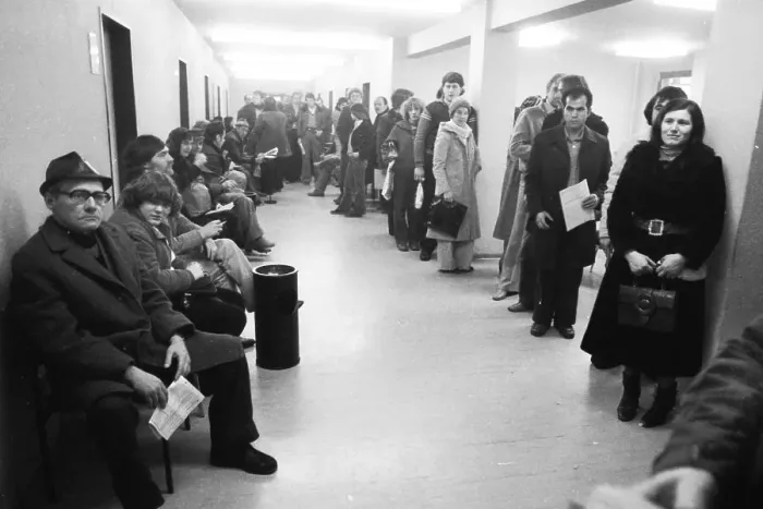 Framed Print : Large crowd of unemployed people at the labour office on 23