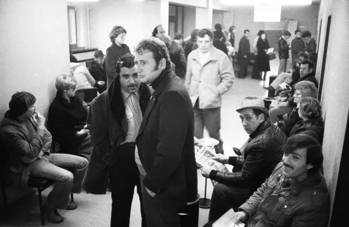 Framed Print : Large crowd of unemployed people at the labour office on 23