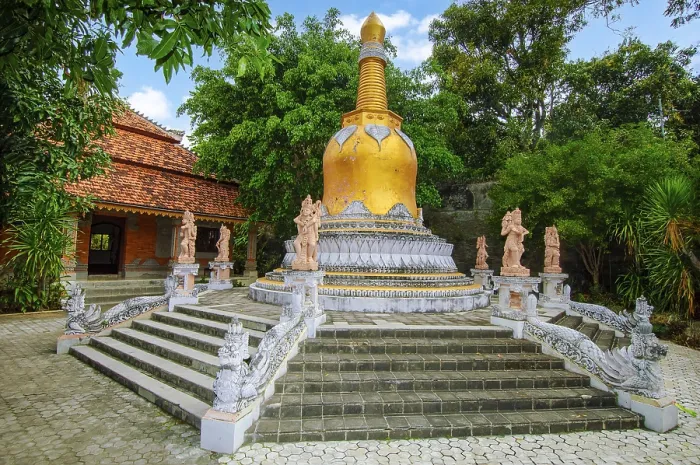 Framed Print : Large golden golden stupa on pedestal with steps