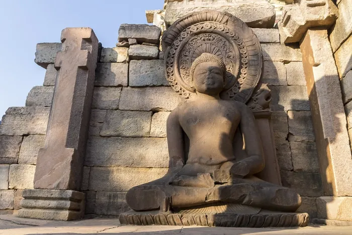 Framed Print : Large sculpture of the Buddha. Buddhist Monuments at Sanchi