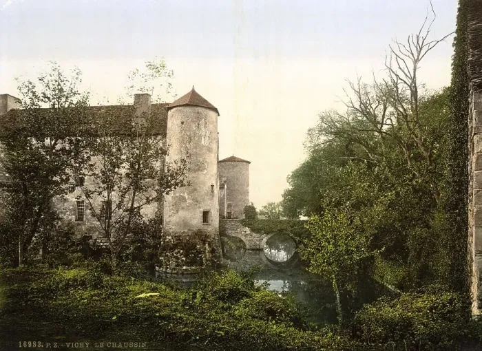 Framed Print : Le Chaussin, Vichy, Auvergne-Rhone-Alpes