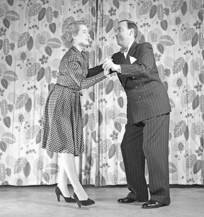Framed Print : Learning to dance in the 1940s