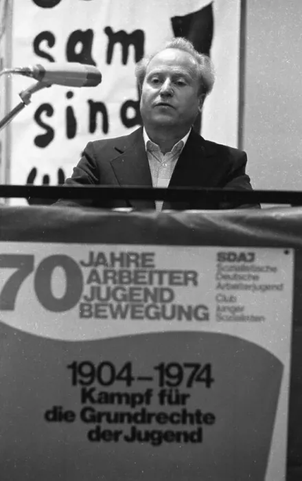 Framed Print : The left-oriented Socialist German Workers Youth (SDAJ)