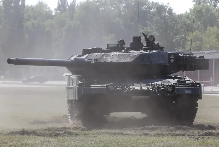 Framed Print : Leopard 2A6 main battle tank during a demonstration at the Julius Leber barracks Framed Print : Leopard 2A6 main battle tank during a demonstration at the Julius Leber barracks