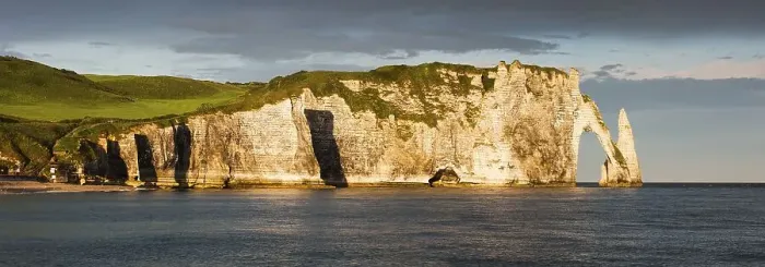 Framed Print : Les Falaises d'Etretat, Aiguille d'Etretat