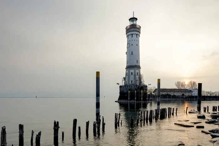 Framed Print : Lighthouse in evening light, Lindau on Lake Constance Framed Print : Lighthouse in evening light, Lindau on Lake Constance