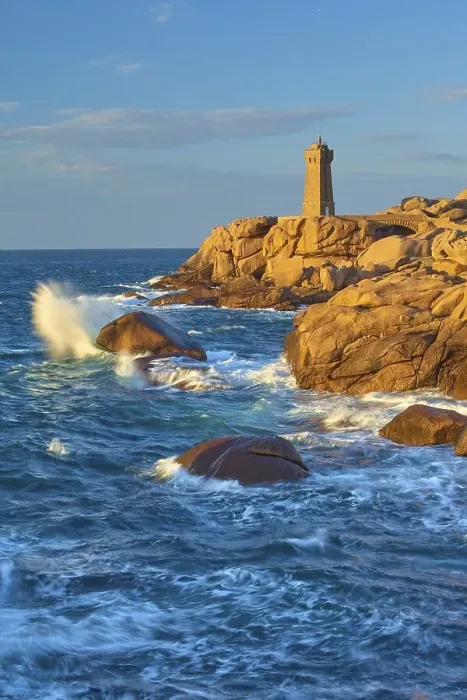 Framed Print : Lighthouse, Phare de Mean Ruz or Phare de Ploumanach Framed Print : Lighthouse, Phare de Mean Ruz or Phare de Ploumanach