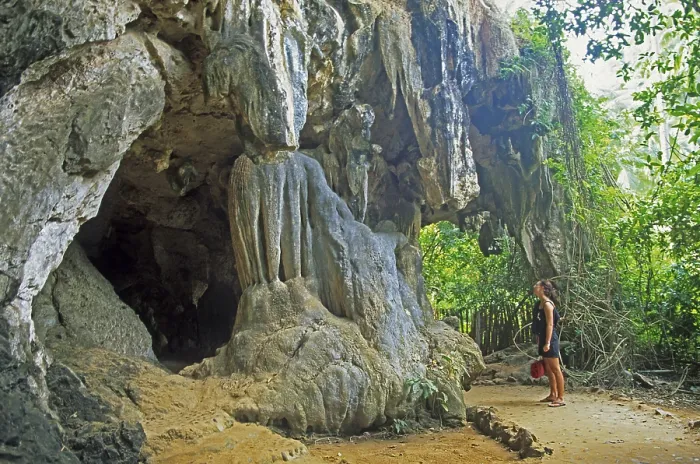 Framed Print : Limestone rock, Railay, two years in front of the tsunami