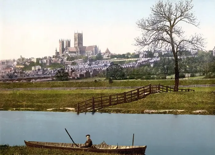 Framed Print : Lincoln, capital of the county of Lincolnshire and touched by the River Witham