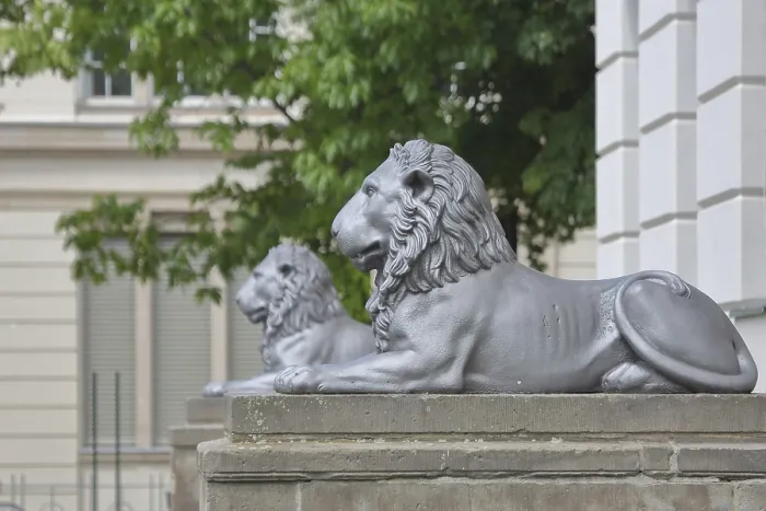 Framed Print : Two lion figures on the Lion Building Framed Print : Two lion figures on the Lion Building