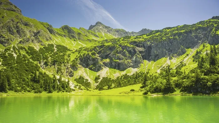 Framed Print : Lower Gaisalpsee, behind it the Nebelhorn